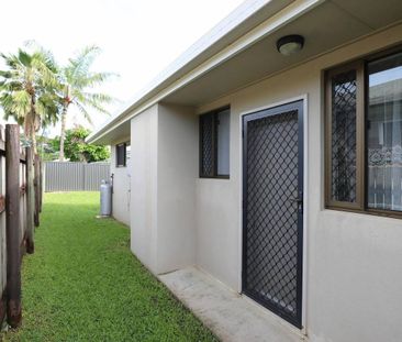 Fully Airconditioned and Tiled - Family Entertainer - Rent discount... - Photo 5