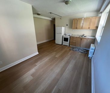 For Lease - 1000 O'Connor Drive Unit# 102, Toronto, Ontario - Photo 4
