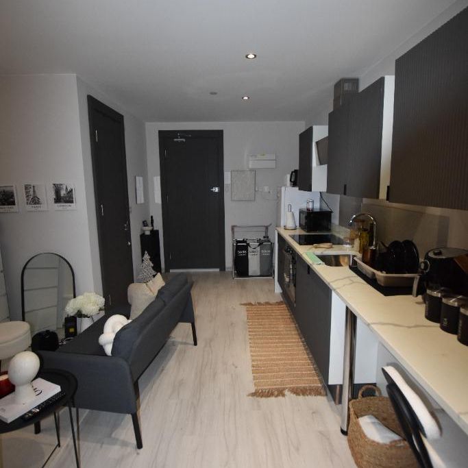 Studio to rent - Photo 1