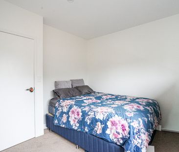 Prime Location & Plenty of Parking! - Photo 4