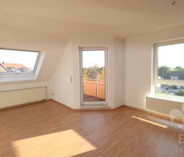 Individuelle 2 Zimmer Dachgeschosswohnung mit Balkon und Tageslicht... - Photo 1
