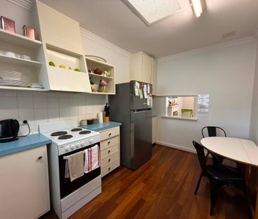 Charming 2 Bedroom Duplex Minutes from the Beach - Photo 1