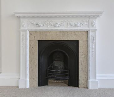 2 Bed Flat - Photo 2