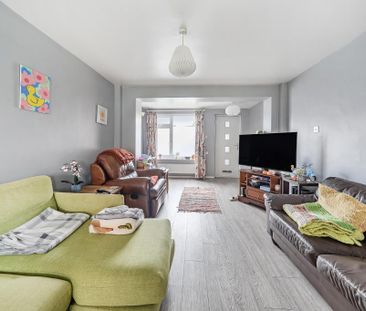 3 bedroom detached house to rent - Photo 2