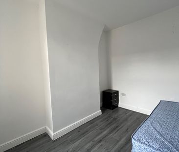 3 Bed Terraced House, Prior Street, L20 - Photo 6