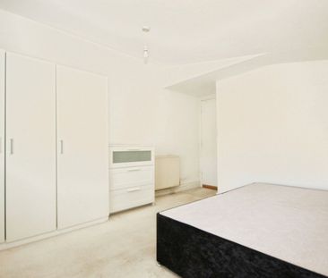 Wolfington Road, London, SE27 0RQ - Photo 2