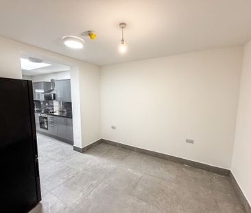 7 bedroom Detached house to rent - Photo 4