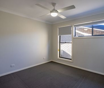 Beautifully Designed Townhouse - Photo 4