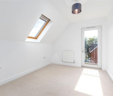 4 bedroom detached house to rent - Photo 2
