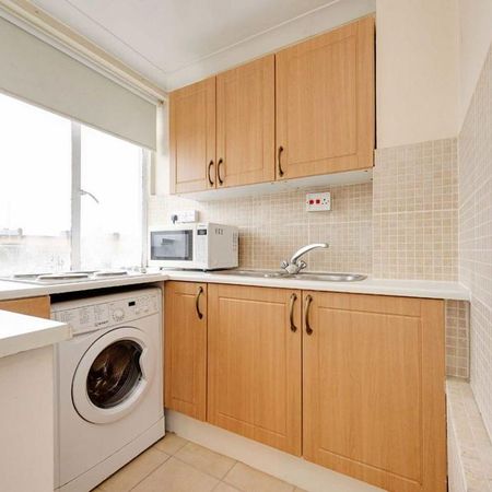 Studio to rent - Photo 3