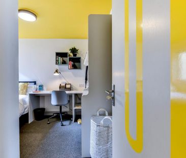 1 bedroom in a house share to rent - Photo 2