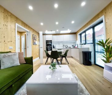 2 Bed Detached House, Green Mews, BN3 - Photo 1
