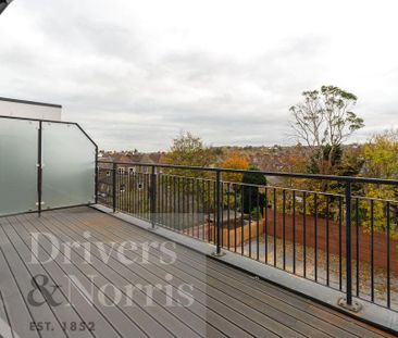 2 bedroom penthouse to rent - Photo 2
