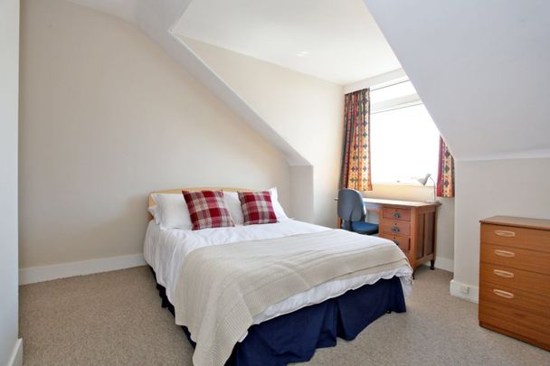 5 Bed Flat, Lilybank Place, AB24 - Photo 1