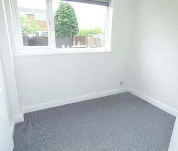 2 bed lower flat to rent in NE12 - Photo 2
