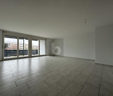 SPACIOUS WITH BALCONY AND PLENTY OF DAYLIGHT! - Foto 5