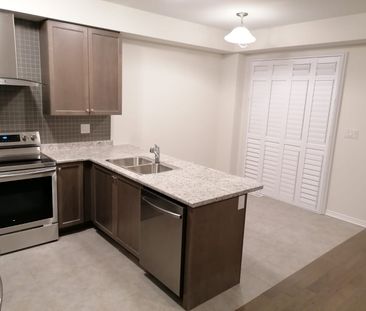 For Lease - 32 Oaktree Drive, Haldimand, Ontario - Photo 1