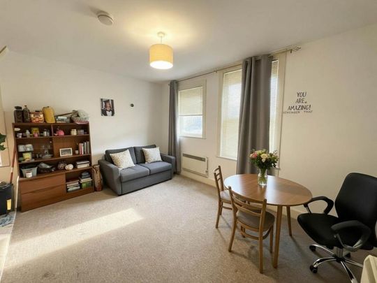 1 bedroom flat to rent - Photo 1
