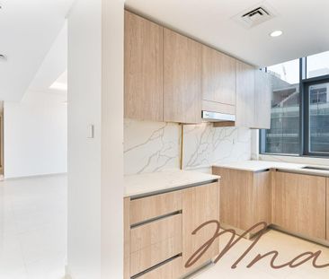 Duplex | luxuriously spacious | Private Jacuzzi - Photo 4