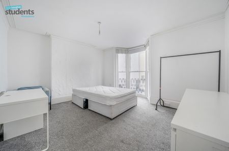 6 bedroom terraced house to rent - Photo 3