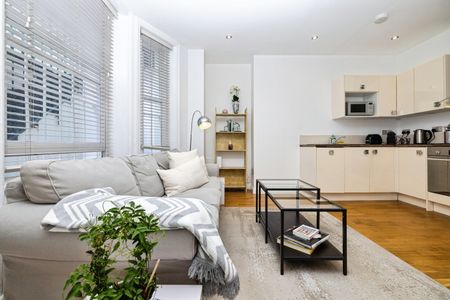 1 Bed Flat, Hogarth Road, SW5 - Photo 4