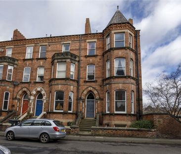 Well presented, 2 bedroom apartment on the ground floor of this han... - Photo 6