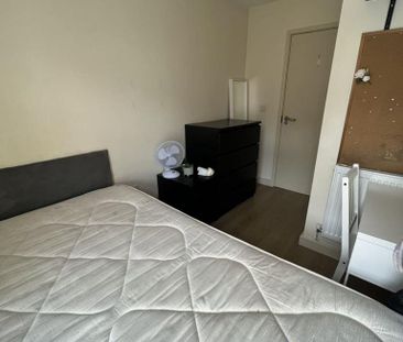 8 bedroom house share to rent - Photo 3