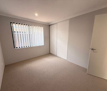 Brand New 5 Bedroom House in Prime Dudley Park Location - Photo 3