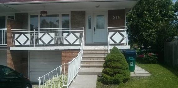 Beautiful 3br house in North York steps from TTC - Photo 2