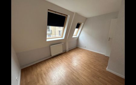 Location Appartement 4 pièces 78 m² La Châtre - Photo 5