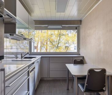 Appartement te huur in Genk voor € 980 met 2 slaapkamers - Photo 3