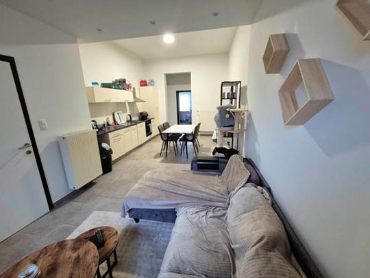 Appartement te huur - Photo 1