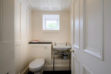 4 bedroom apartment to rent - Photo 4