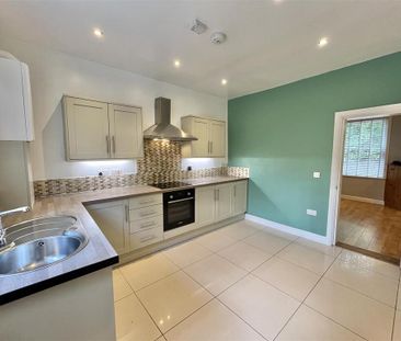 3 bedroom terraced house to rent - Photo 5