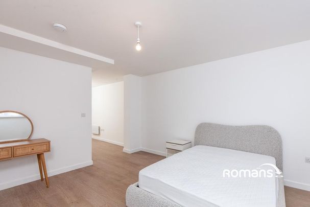 Studio to rent - Photo 1