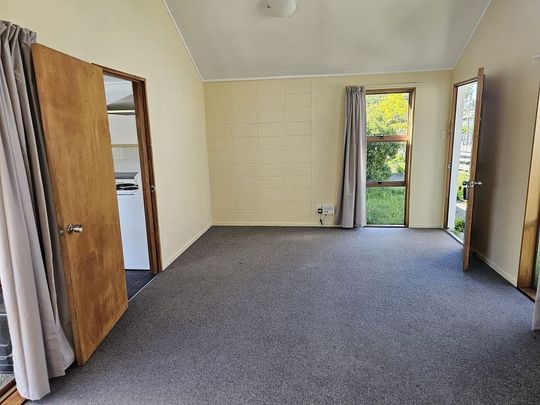 Charming 2BR Unit in Whanganui - Photo 1