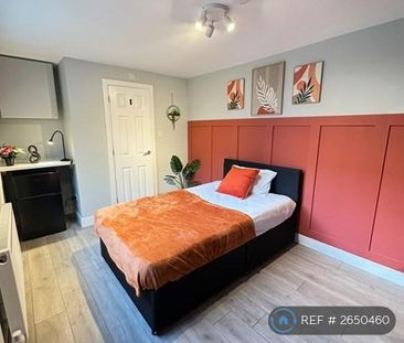 1 bedroom in a house share to rent - Photo 5