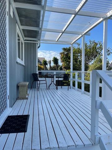 Charming 2BR Papamoa Beach Retreat - Photo 5
