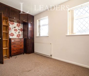 3 bedroom house to rent Glade Close, Northampton, NN3 - Photo 4