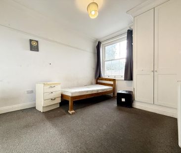 5 bedroom flat to rent - Photo 5