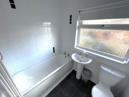 71 Orangefield Drive, Armagh, BT60 1DU - Photo 4