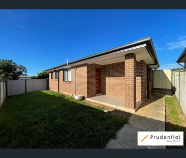 7 Alice Street, Macquarie Fields, NSW 2564 - Photo 6