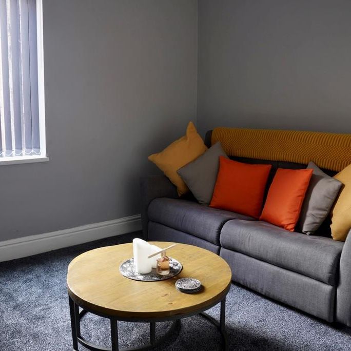 1 bedroom in a house share to rent - Photo 1