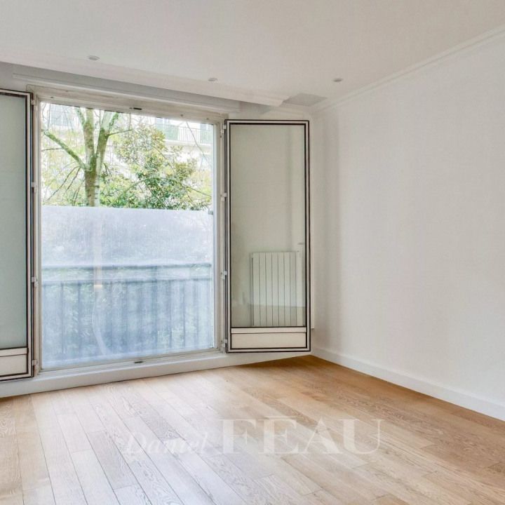 Appartement • Saint James-Général Koenig - Photo 1