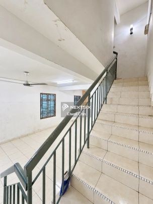 Puteri Wangsa - Photo 1