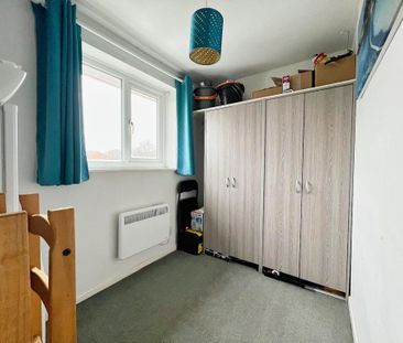 2 bedroom end of terrace house to rent - Photo 5