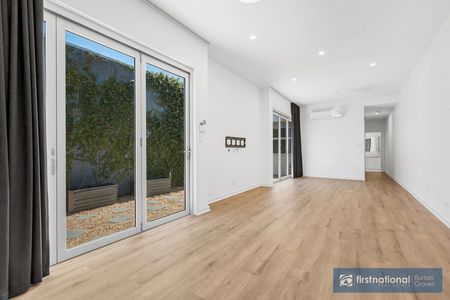 MODERN AND WELL APPOINTED IN CONVENIENT LOCATION - Photo 2