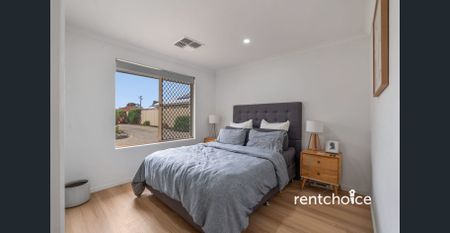 Modern and Comfortable 3-Bedroom Villa in Prime Rivervale Location - Photo 2