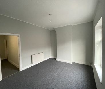 1 Bed Flat, Symons Street, M7 - Photo 2