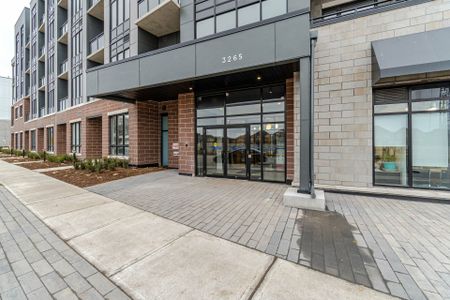 For Lease - 3265 Carding Mill Trail Unit# 204, Oakville, Ontario - Photo 4